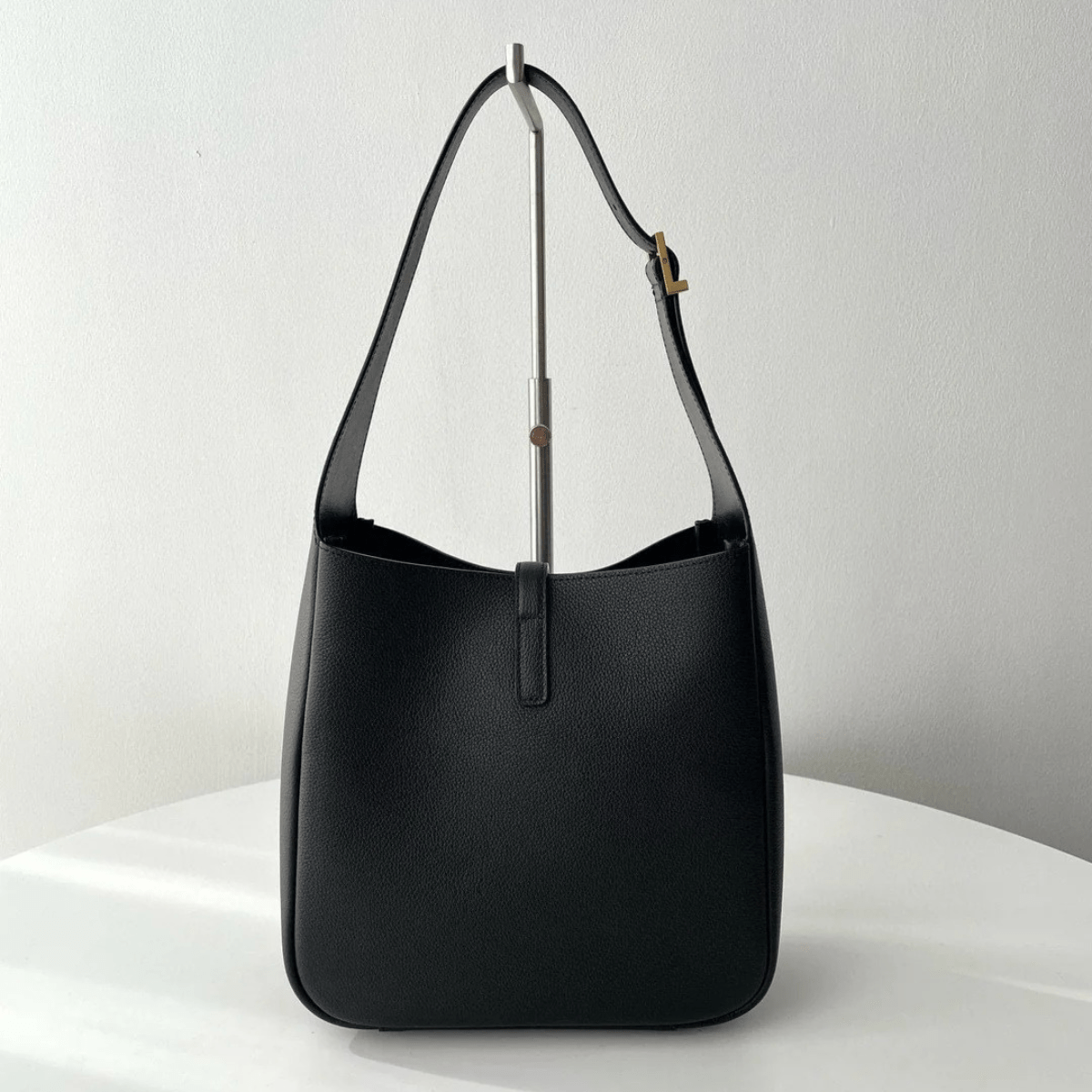 Yves Saint Laurent Le 5 à 7 Bea – Bag in Finest Grained Leather