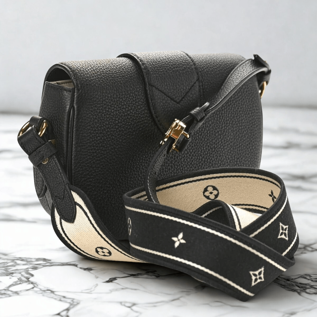 LOUIS VUITTON PONT 9 SOFT MM BAG