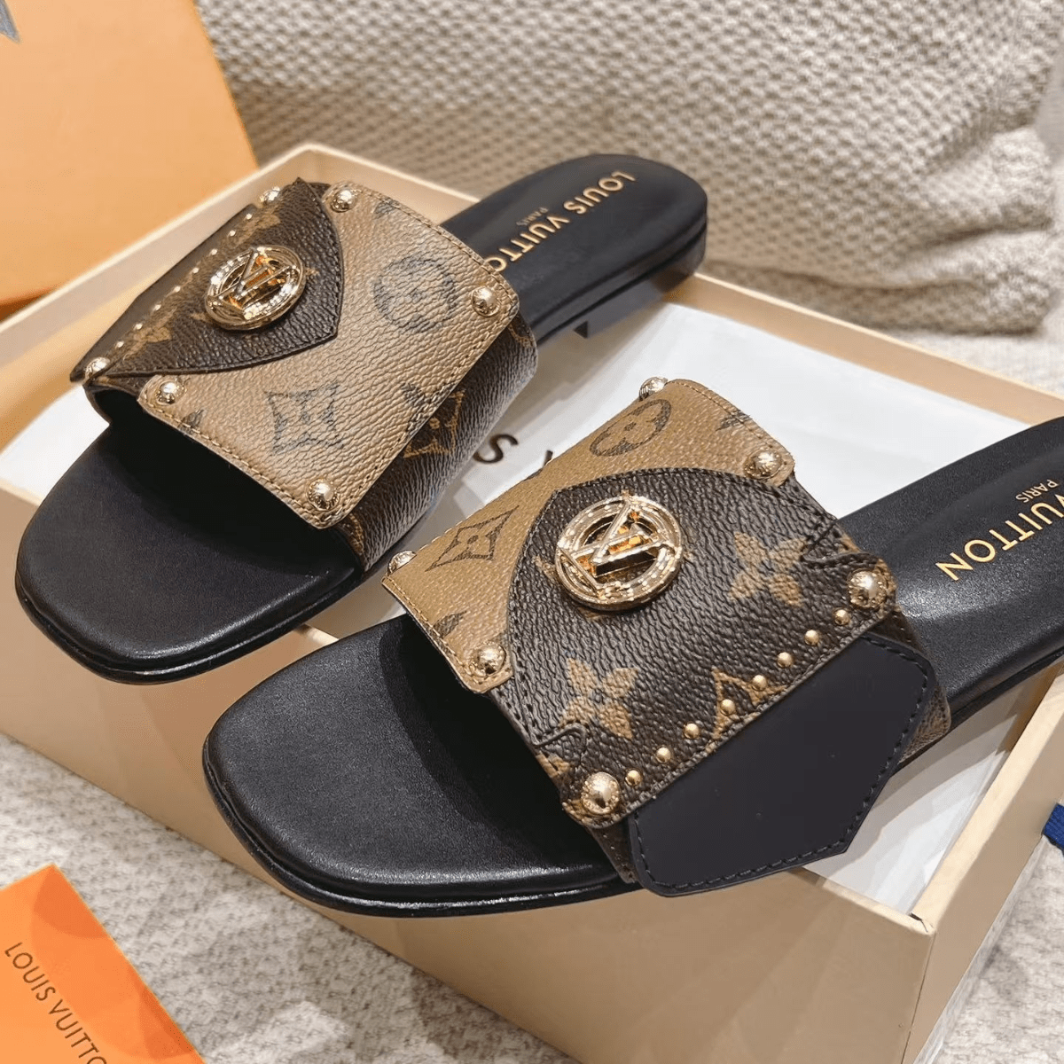 Louis Vuitton Vanity PM & Frame Sandals Set