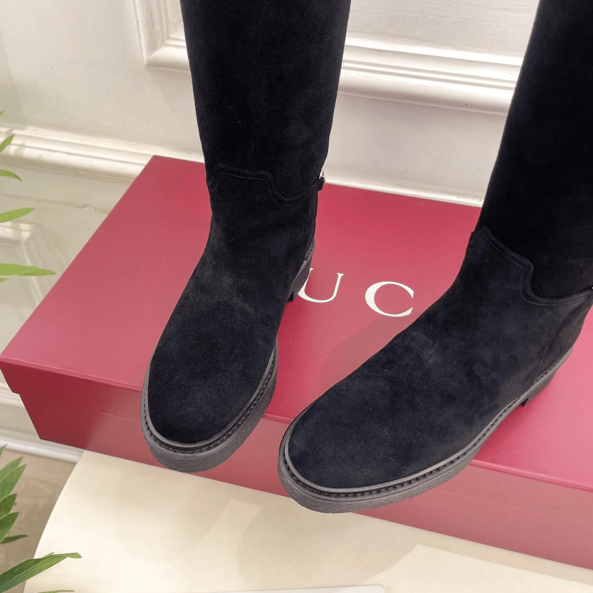 Gucci High Boots in Black Suede