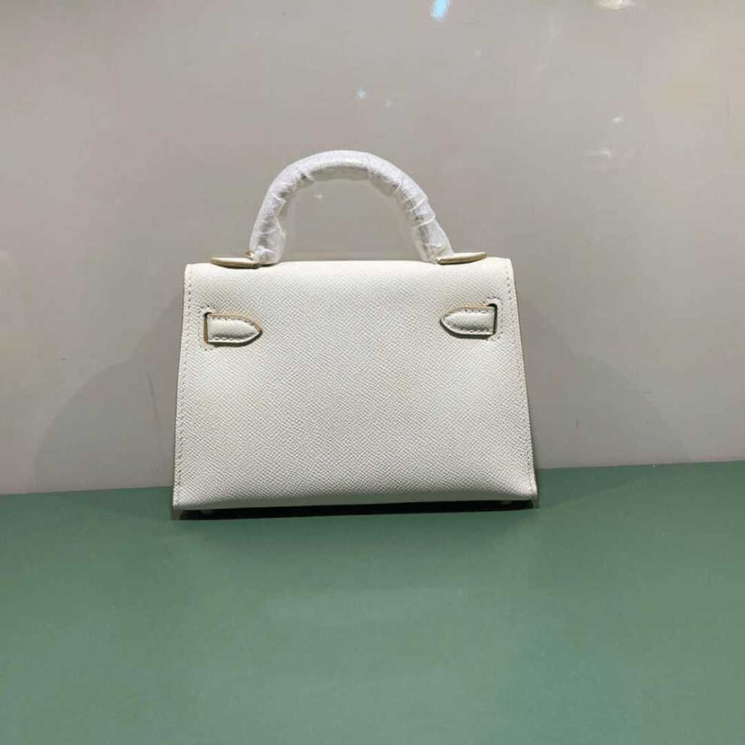 Hermès Kelly 20 Bag with Gold Hardware in Off-White