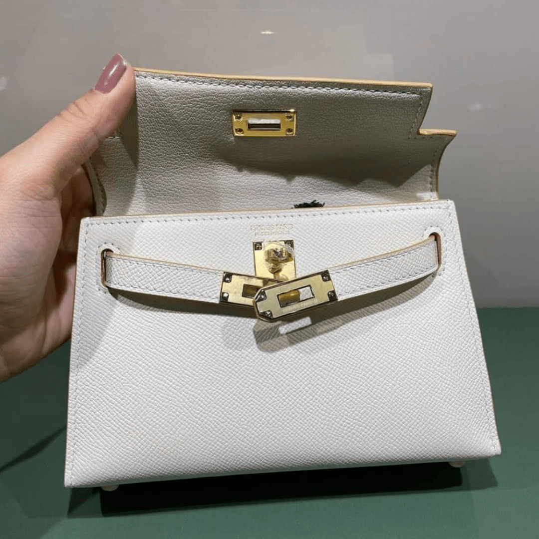 Hermès Kelly 20 Bag with Gold Hardware in Off-White
